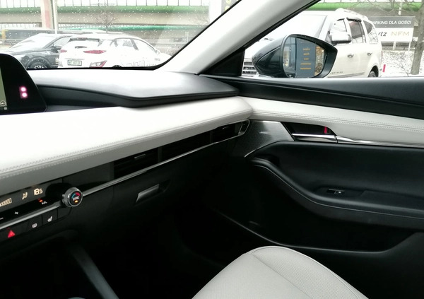 Mazda 3 cena 137900 przebieg: 25313, rok produkcji 2022 z Warszawa małe 326